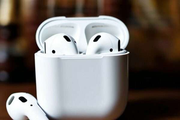 Особенности беспроводных наушников AirPods