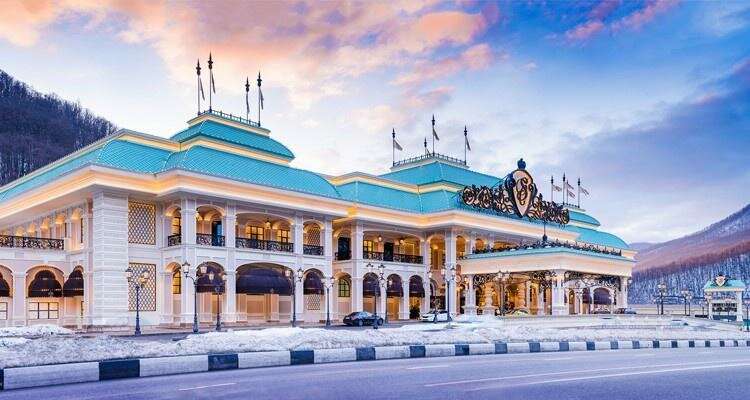 Нехватка специалистов в игорных зонах России