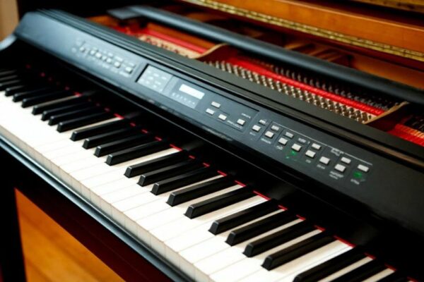 Чек-лист выбора 88-клавишного цифрового пианино для обучения: от клавиатуры до педали