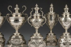 Где дорого продать старинное серебро?